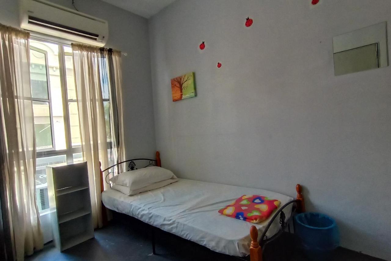 ホテル スポット オン 89952 サヤン セラウ ゲスト ハウス Malacca エクステリア 写真